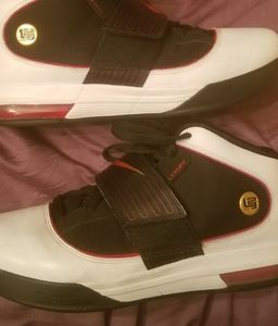 Nike zoom soldier iv